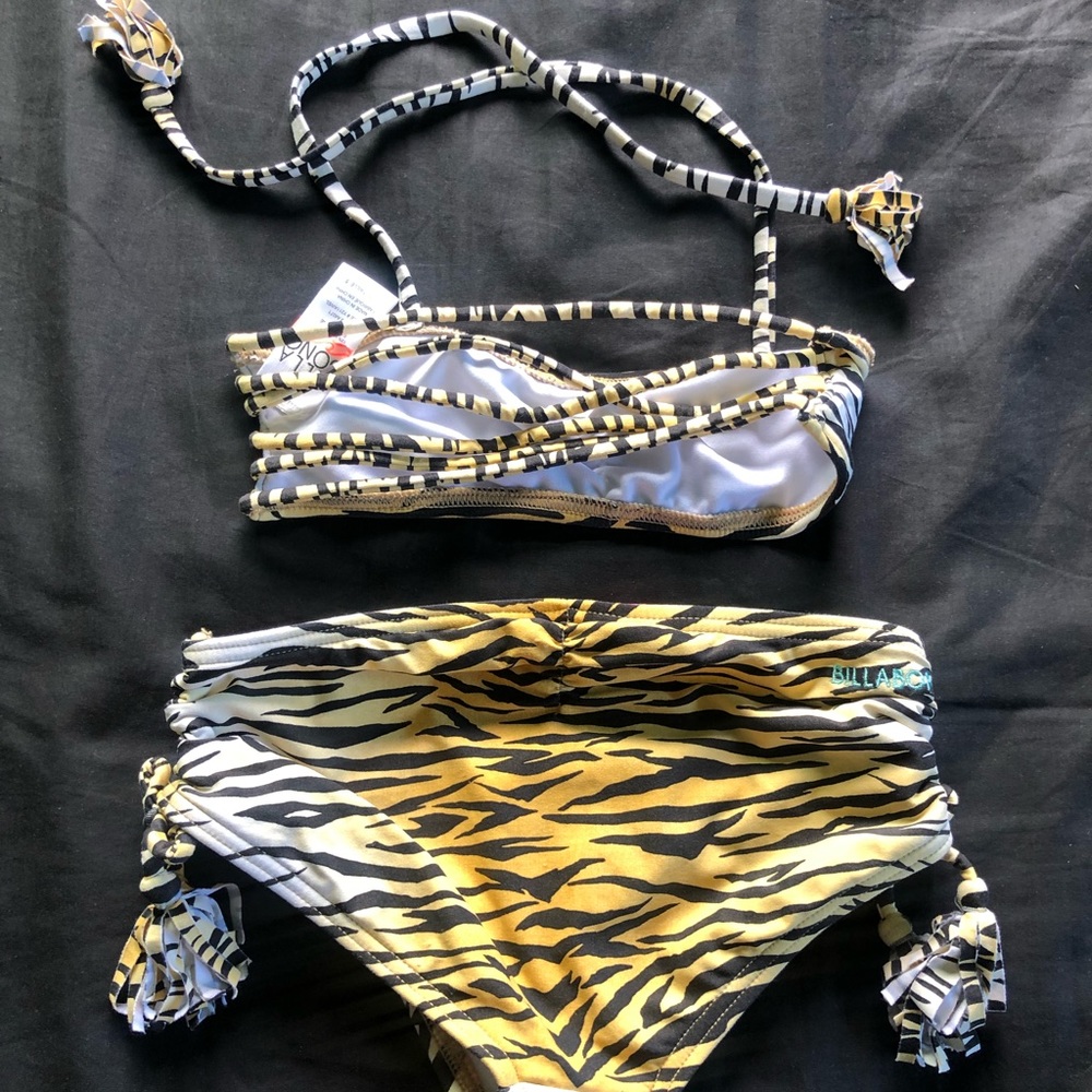 Billabong Girl’s Swim Suit NWOT
